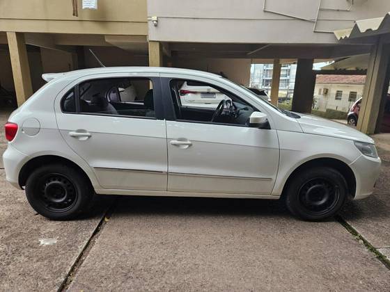 VOLKSWAGEN GOL 1.6 MI 8V FLEX 4P MANUAL G.V VOLKSWAGEN GOL 1.6 MI 8V FLEX 4P MANUAL G.V
